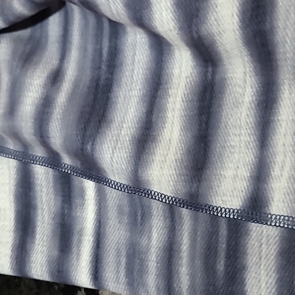 UNDER ARMOUR Fitted Capri Leggings - Picture 9 of 10